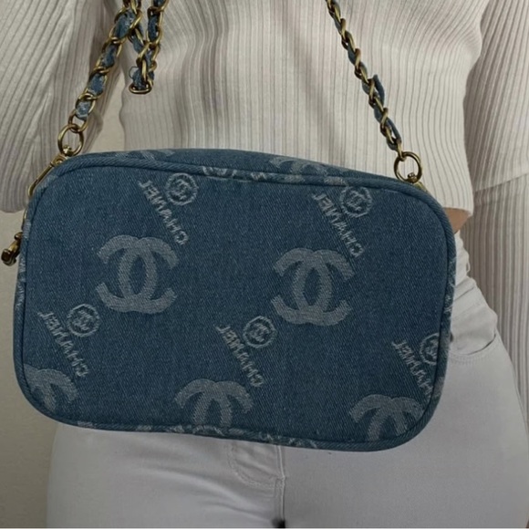 CHANEL GWP Set Denim Crossbody Bag, Dust Bag AND Chanel Card Pack NWT NIP 🔥 - Picture 13 of 15
